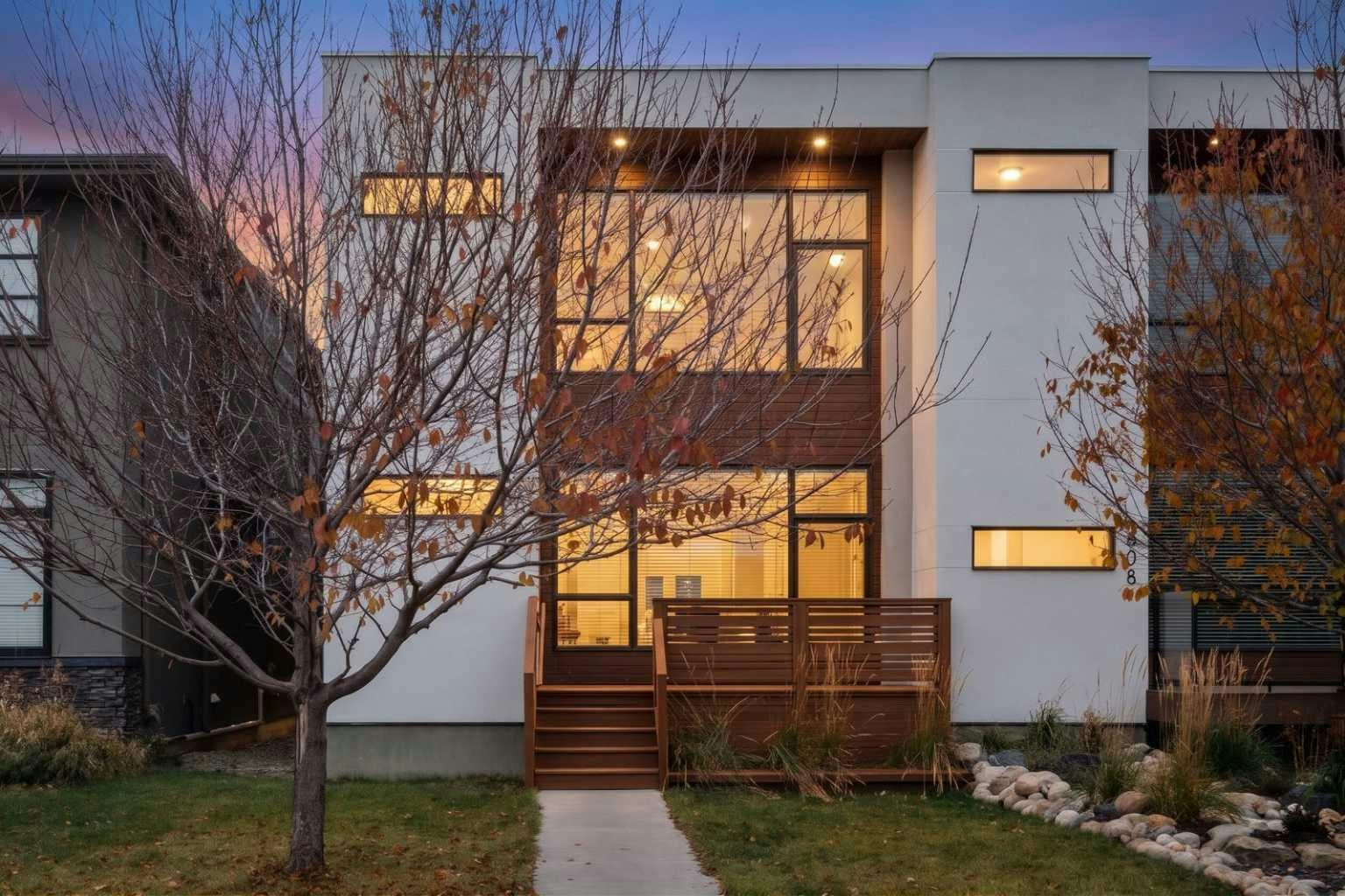 606 23 Avenue NE, Calgary, AB, T2E 1W4