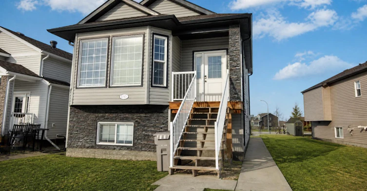A-11508 75 Avenue, Grande Prairie, AB, T8W 0J4
