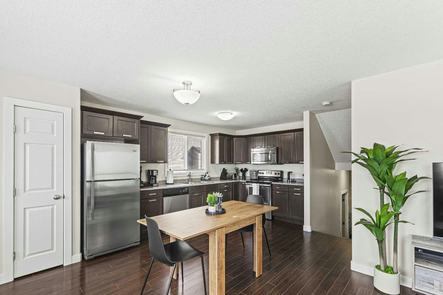 A-11508 75 Avenue, Grande Prairie, AB, T8W 0J4 - 2