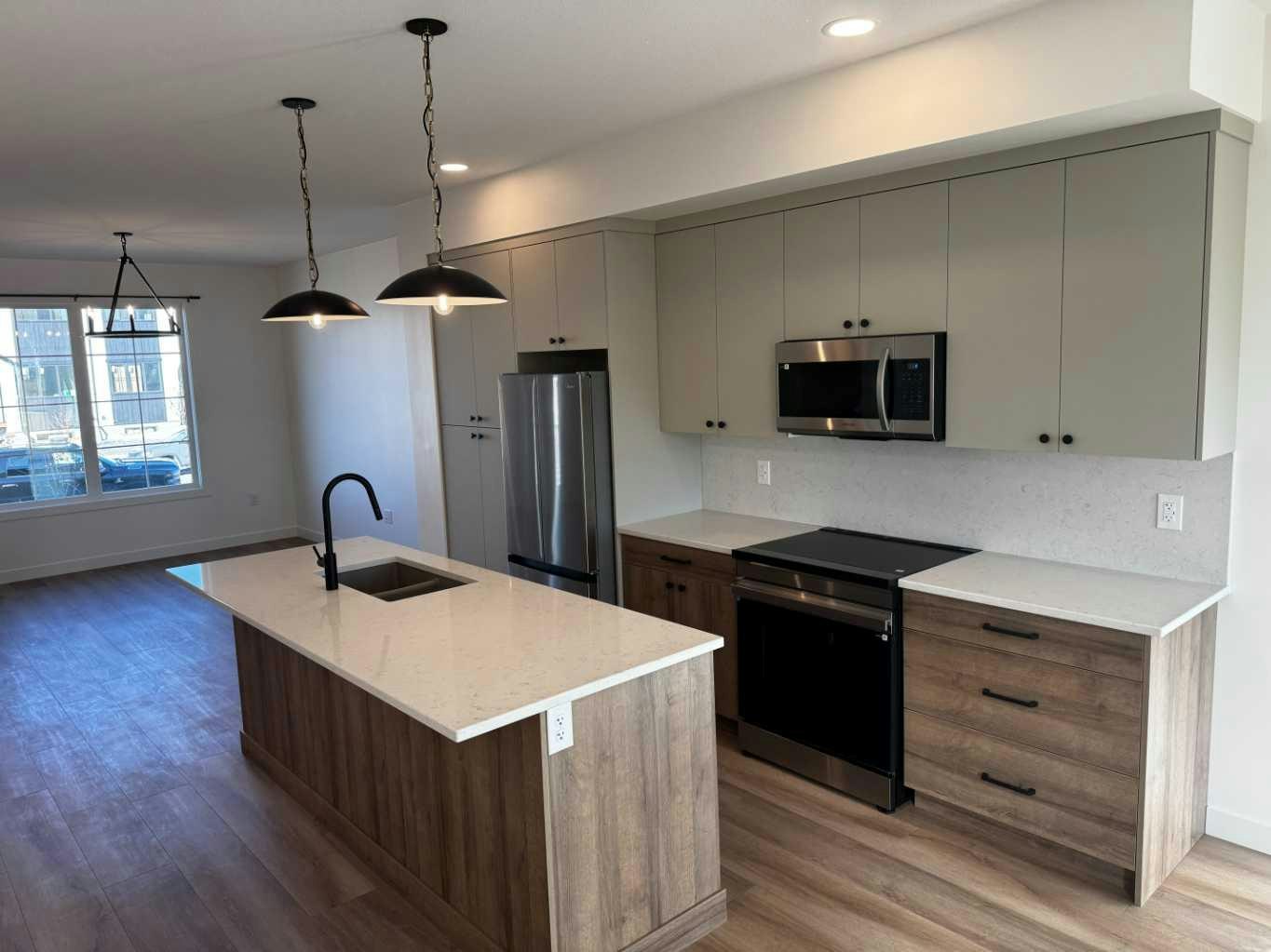 2823 16 Avenue, Lethbridge, AB, T1M 1N1 - 3