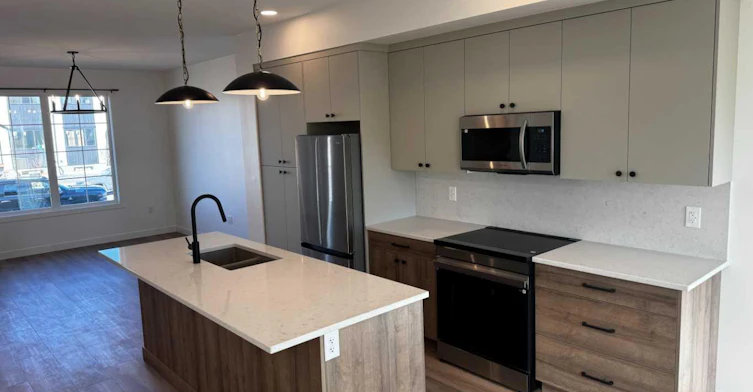 2823 16 Avenue, Lethbridge, AB, T1M 1N1 - 3