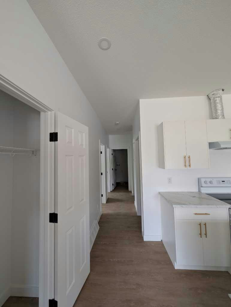2-212 1 Avenue E, Brooks, AB, T1R 0G9 - 5