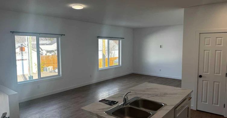 2-212 1 Avenue E, Brooks, AB, T1R 0G9