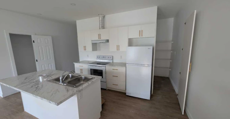 2-212 1 Avenue E, Brooks, AB, T1R 0G9 - 3