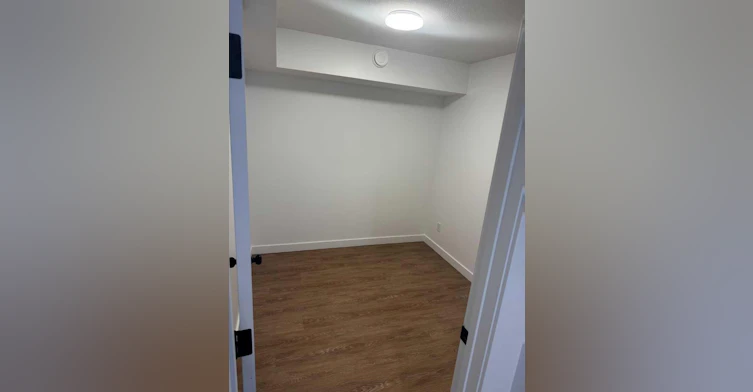 5-212 1 Avenue E, Brooks, AB, T1R 0G9 - 8