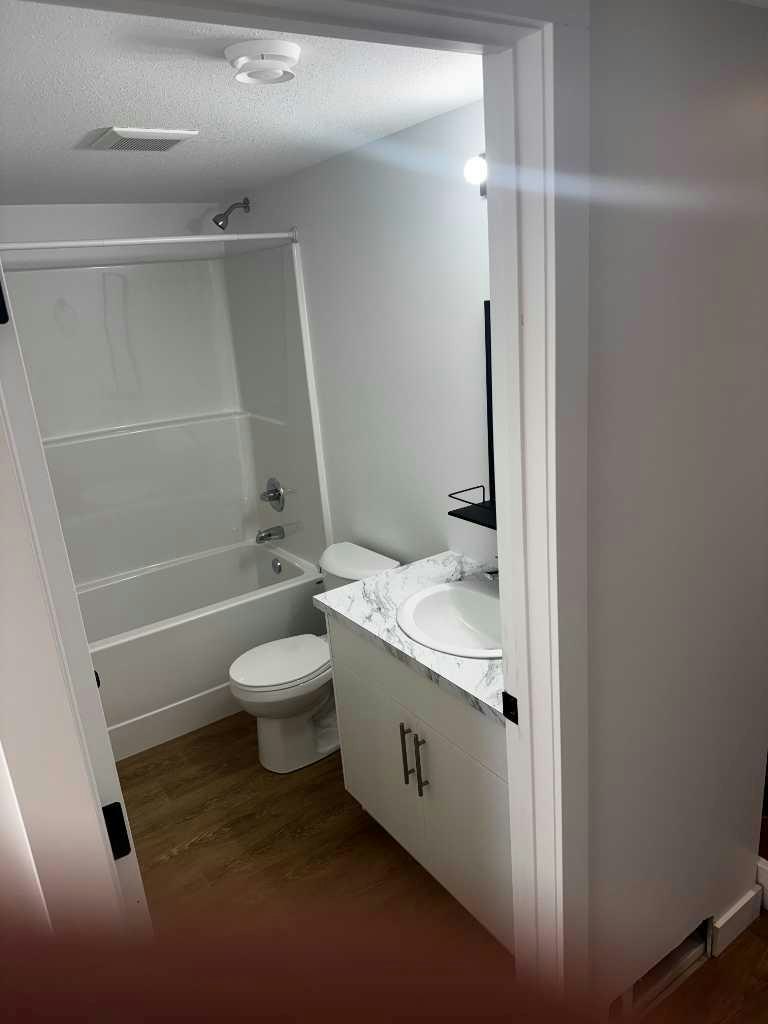 5-212 1 Avenue E, Brooks, AB, T1R 0G9 - 6