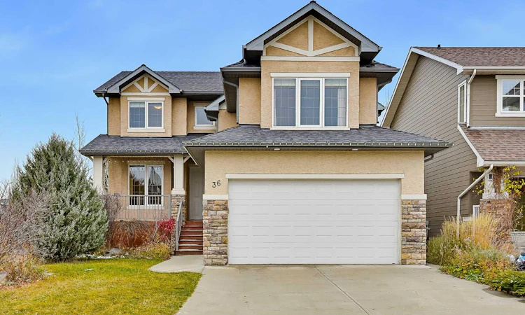 36 Evergreen Square SW