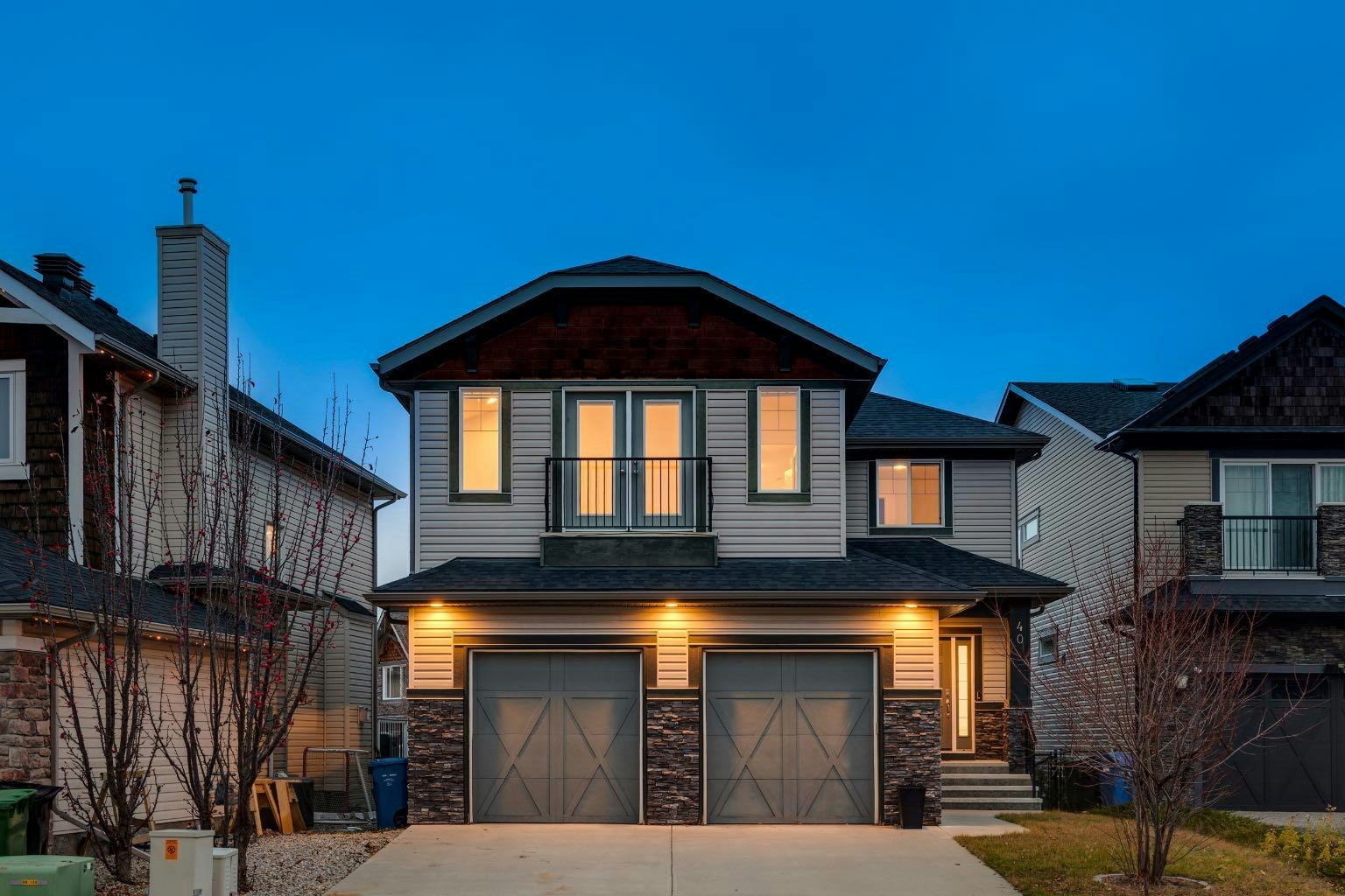 40 Val Gardena Court SW, Calgary, AB, T3H 0L4