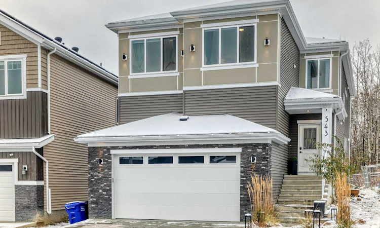 543 Rivercrest View