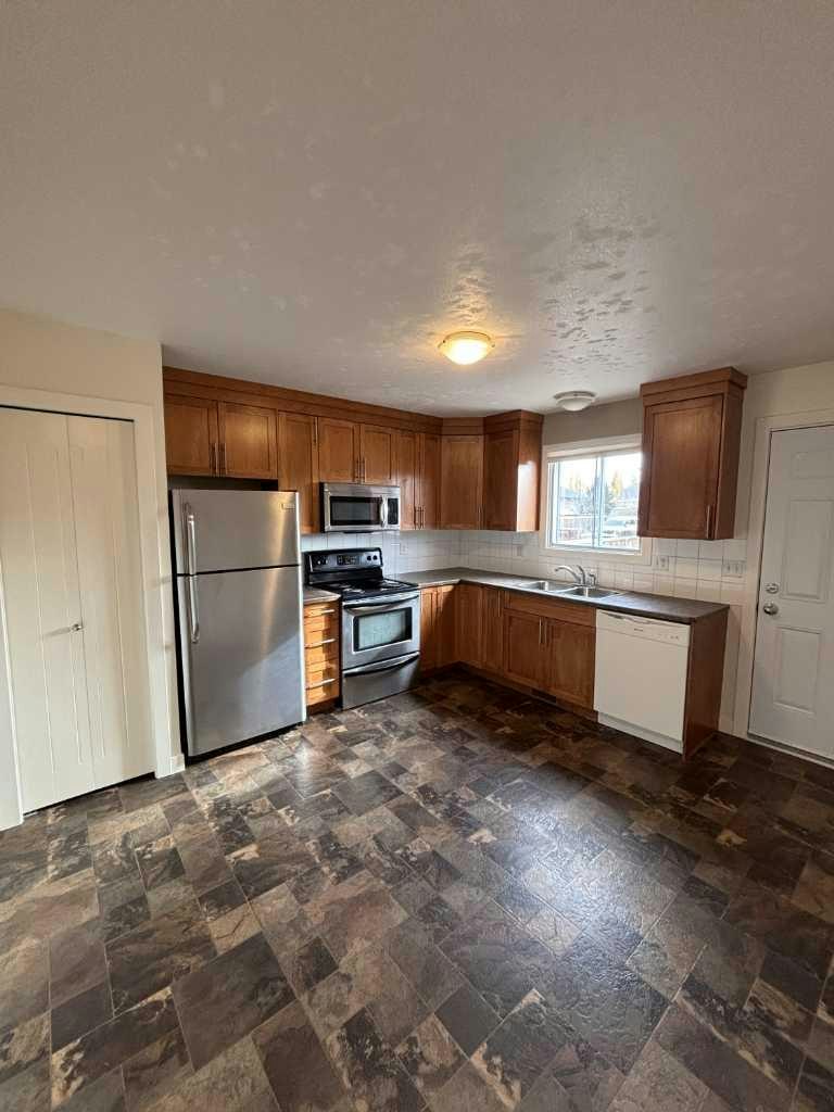 246 Mt Alderson Crescent W, Lethbridge, AB, T1K 6V8 - 5