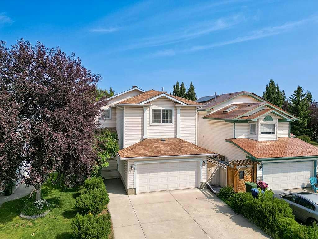 3782 Douglas Ridge Link SE, Calgary, AB, T2Z 3H7