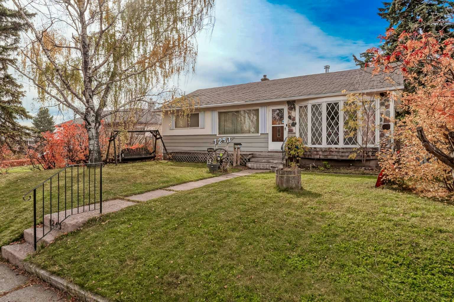 1243 40 Avenue NW, Calgary, AB, T2K 0G5