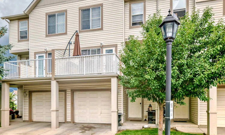 105 Copperfield Lane SE