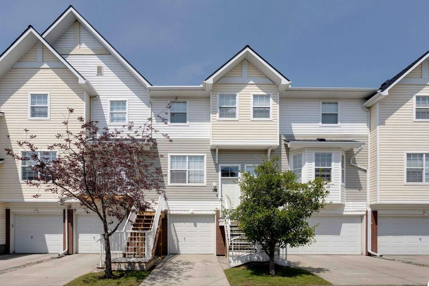 180 Prestwick Acres Lane SE, Calgary, AB, T2Z 3Y2