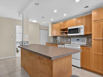 105-1727 10a Street SW - 5