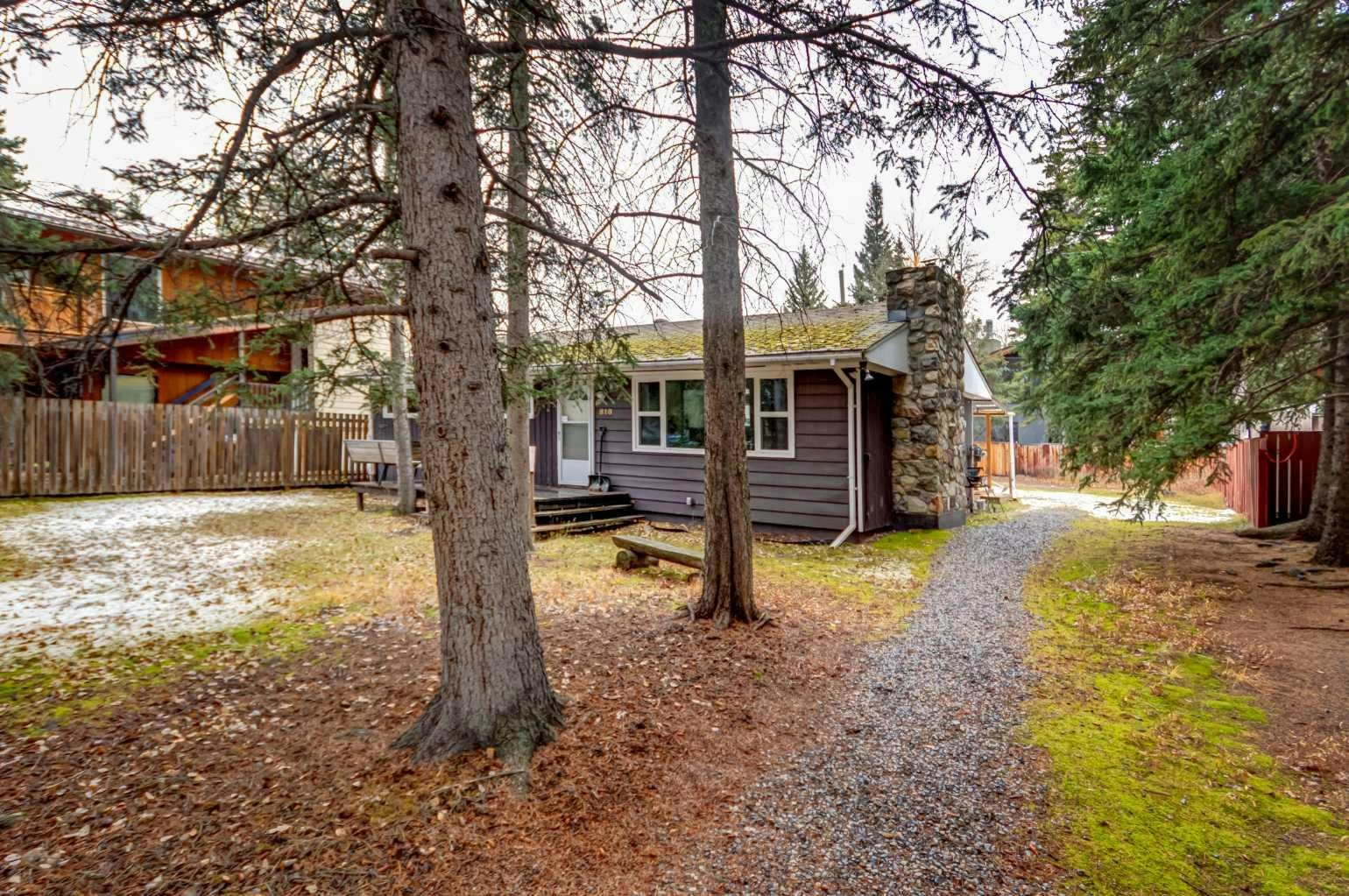 810 13 Street, Canmore, AB, T1W 1W6