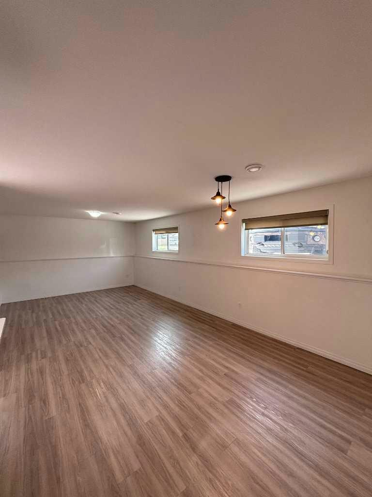 G-5202 55 Street, Taber, AB, T1G 1N1 - 2