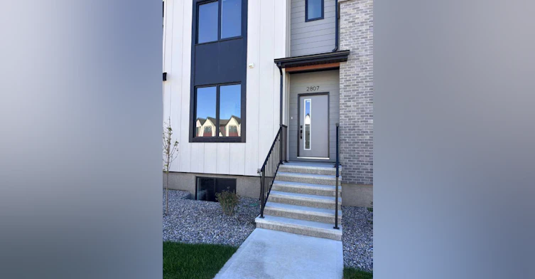 2807 16 Avenue, Lethbridge, AB, T1M 1N1