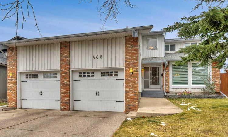408 Woodside Road SW