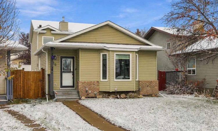 36 Covington Mews NE