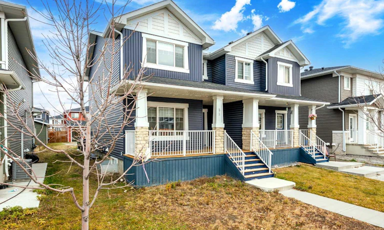 52 Red Embers Manor NE