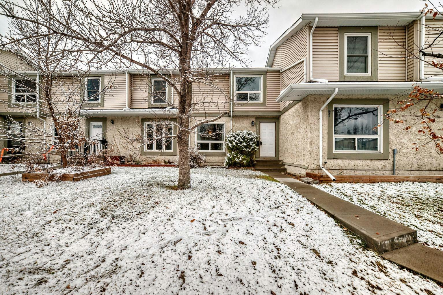 111 Deer Ridge Lane SE, Calgary, AB, T2J 6N3