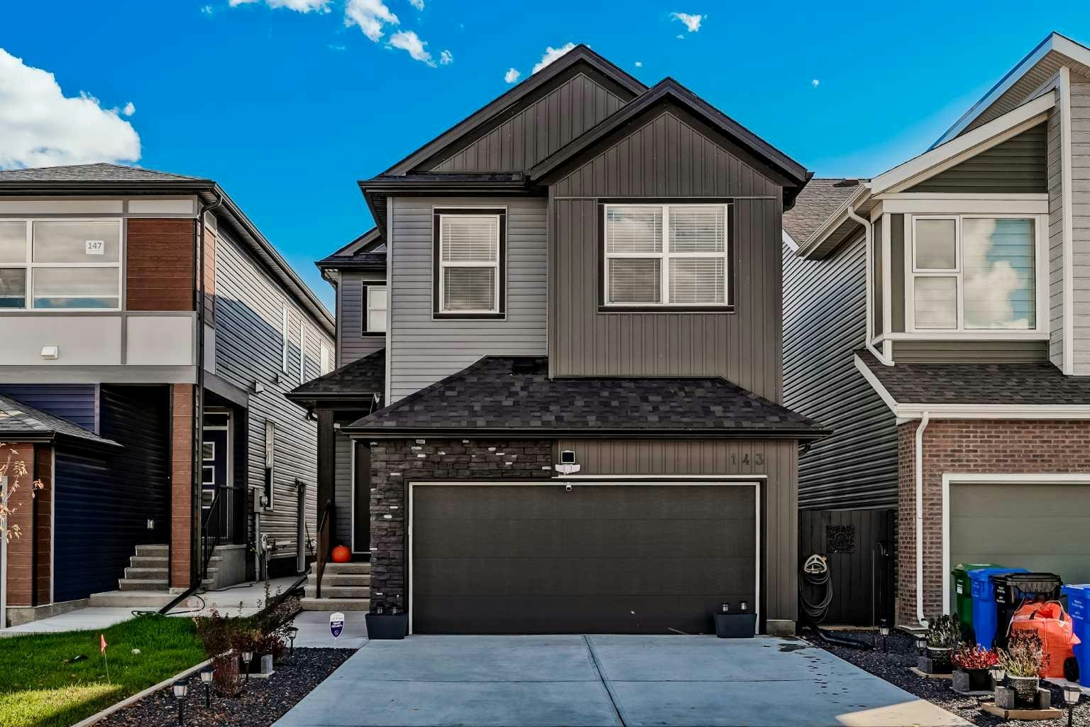 143 Wolf Hollow Manor SE, Calgary, AB, T2X 5J8