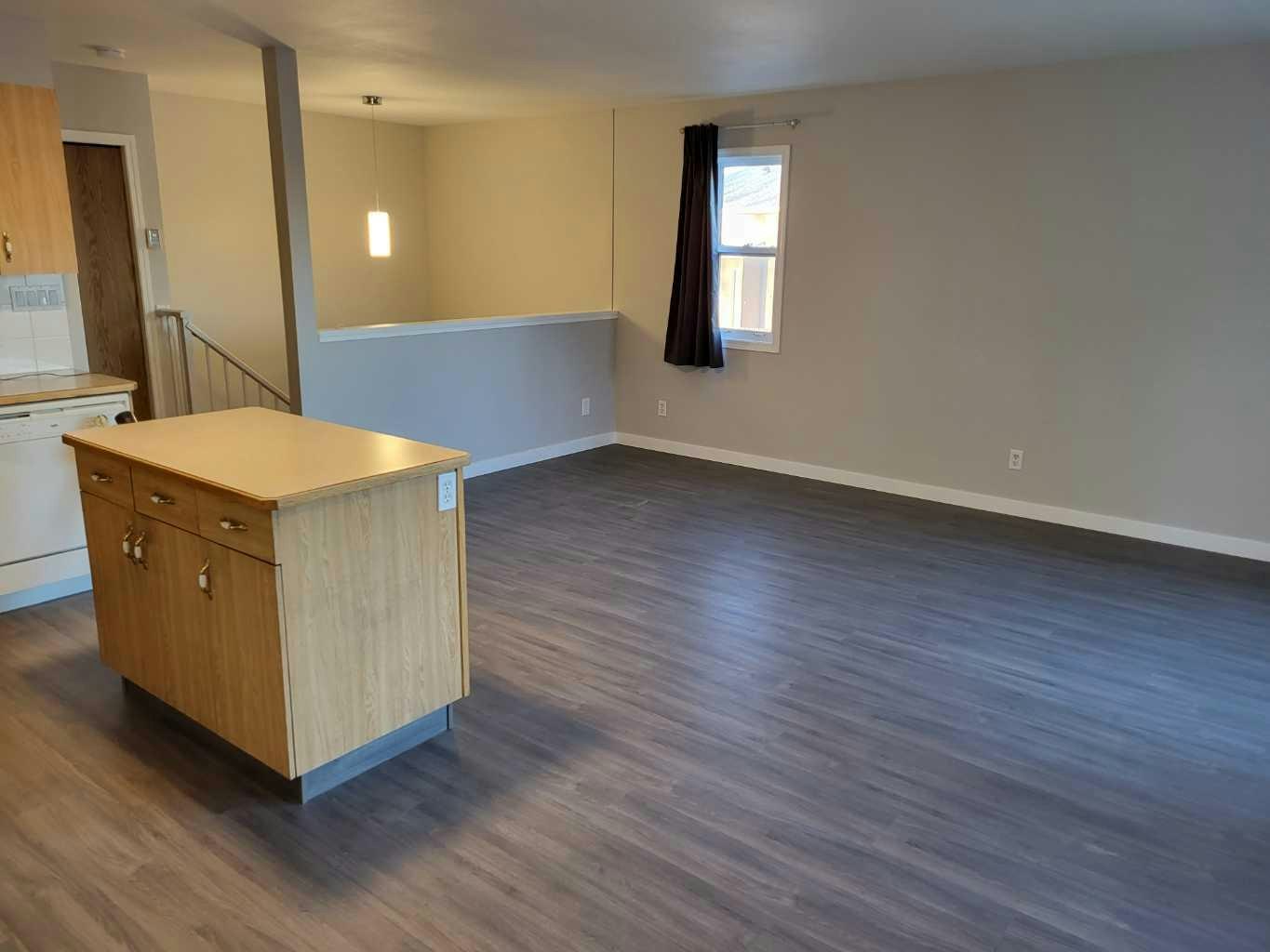 3-236 St. James Boulevard N, Lethbridge, AB, T1H 6R2 - 5