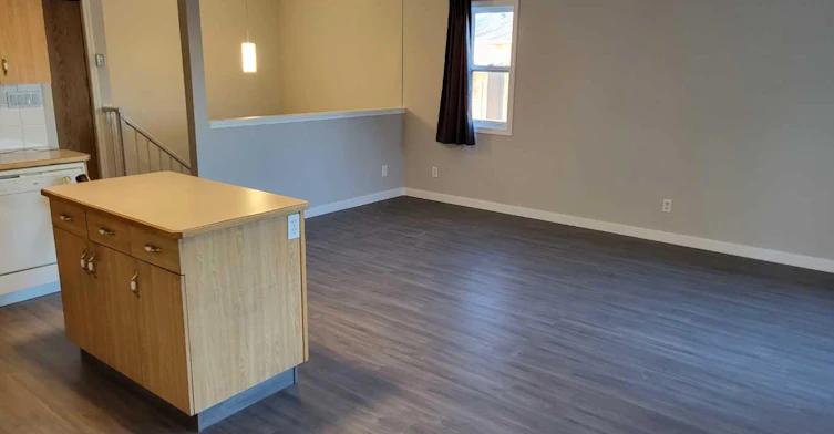 3-236 St. James Boulevard N, Lethbridge, AB, T1H 6R2 - 5