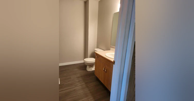 3-236 St. James Boulevard N, Lethbridge, AB, T1H 6R2 - 2