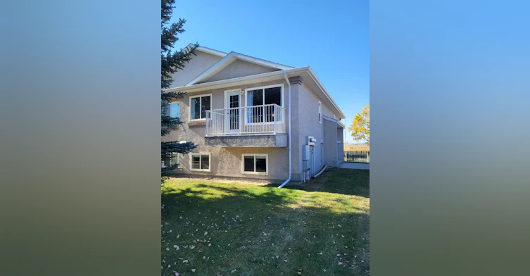 3-236 St. James Boulevard N, Lethbridge, AB, T1H 6R2