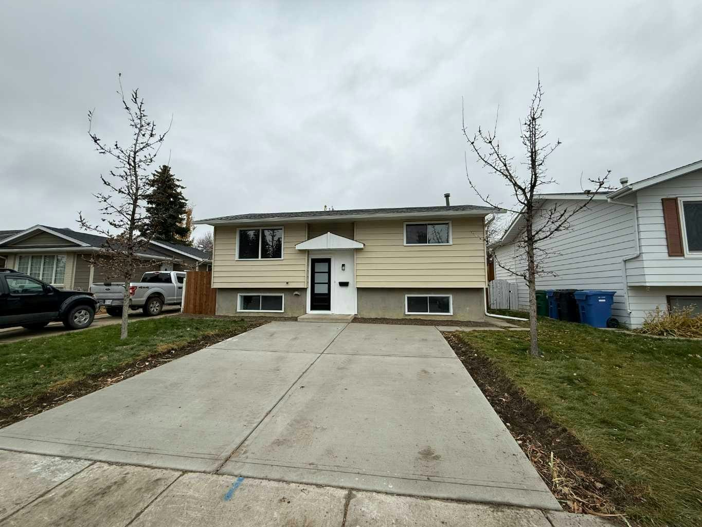 15 Laval Court W, Lethbridge, AB, T1K 4G2