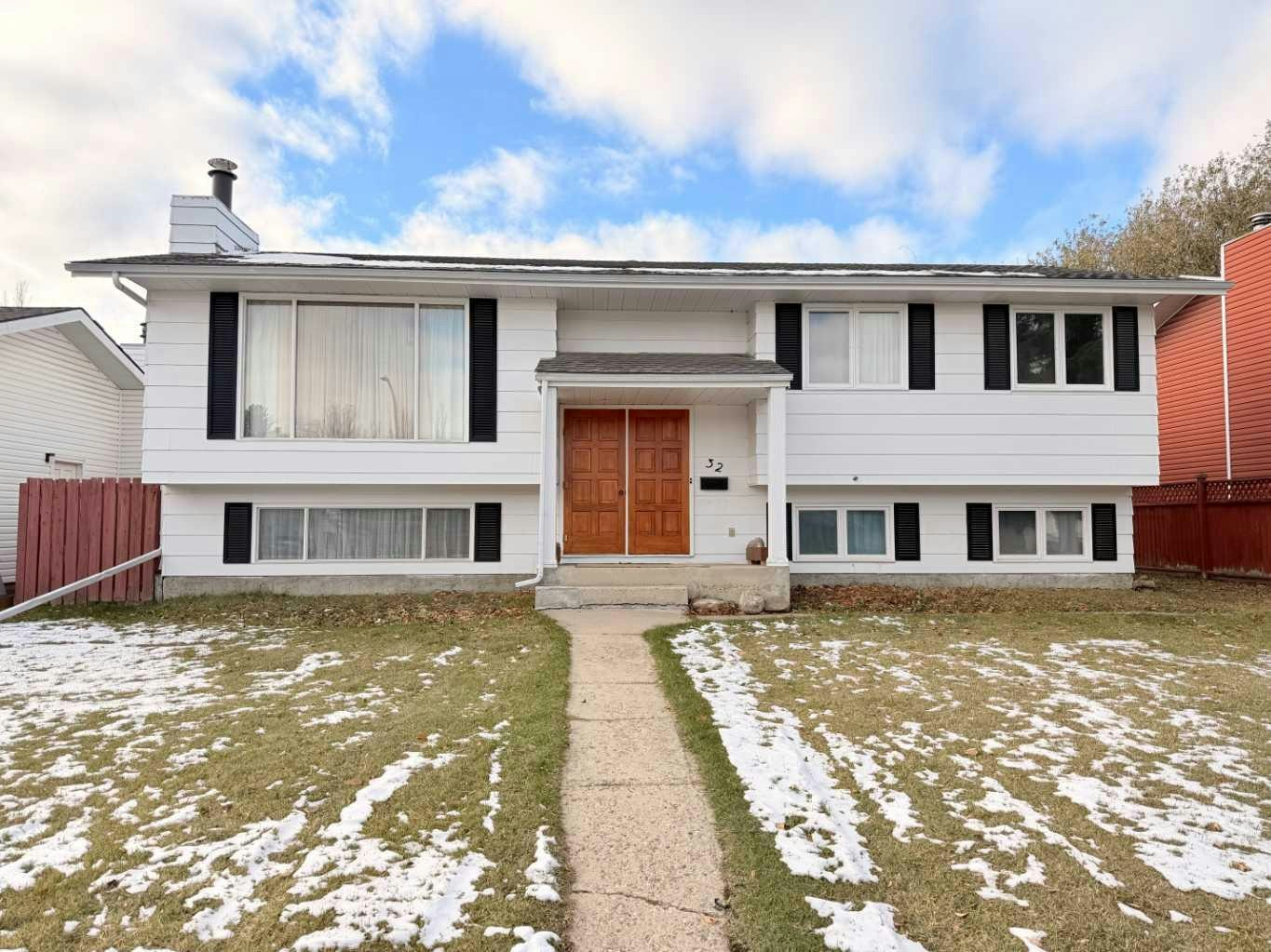 32 Asmundsen Avenue, Red Deer, AB, T4R 1E9