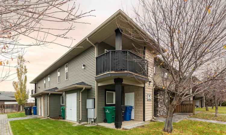 5-895 Mt Sundance Manor W