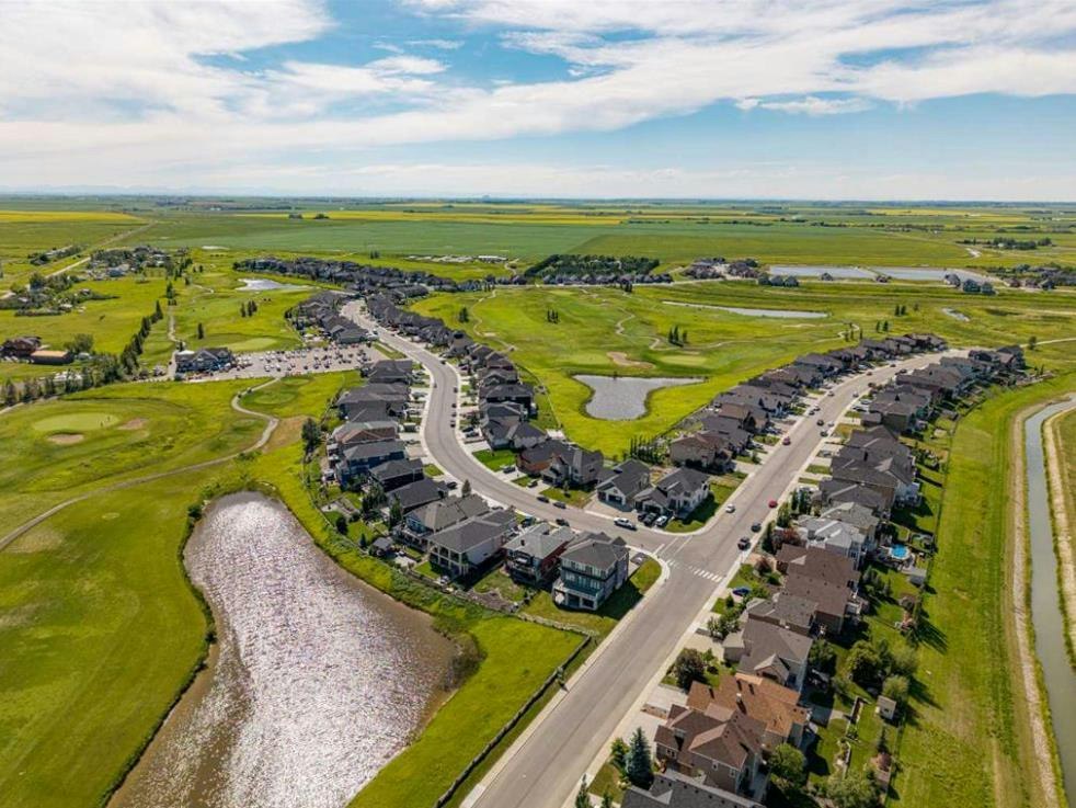 344 Muirfield Crescent, Rural Wheatland County, AB, T0J 1Y1