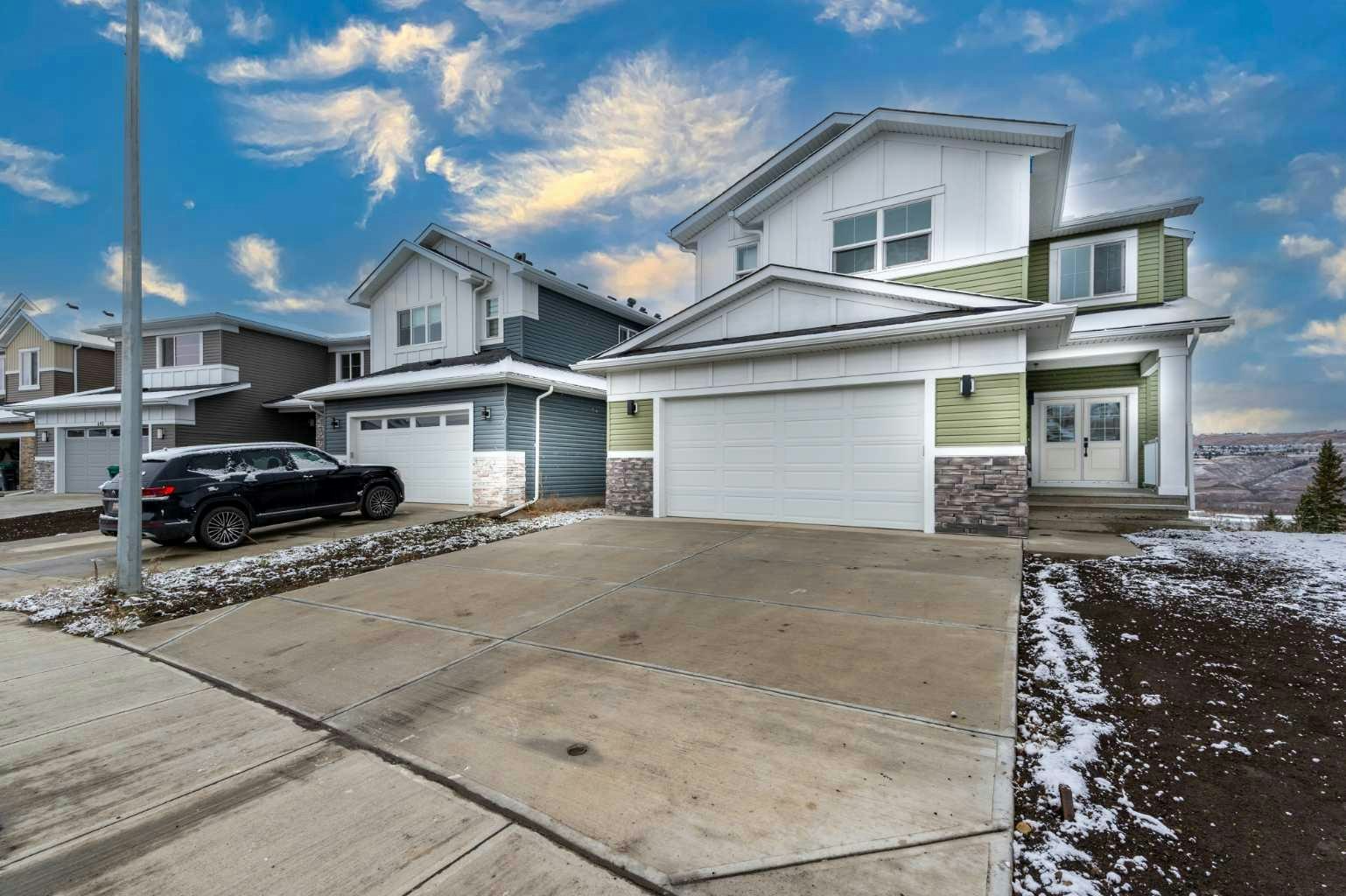 503 Rivercrest View, Cochrane, AB, T4C 2W9