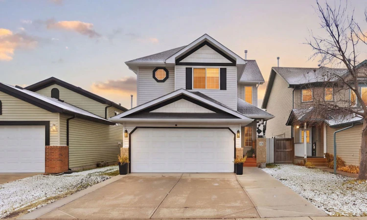 25 Martin Crossing Green NE