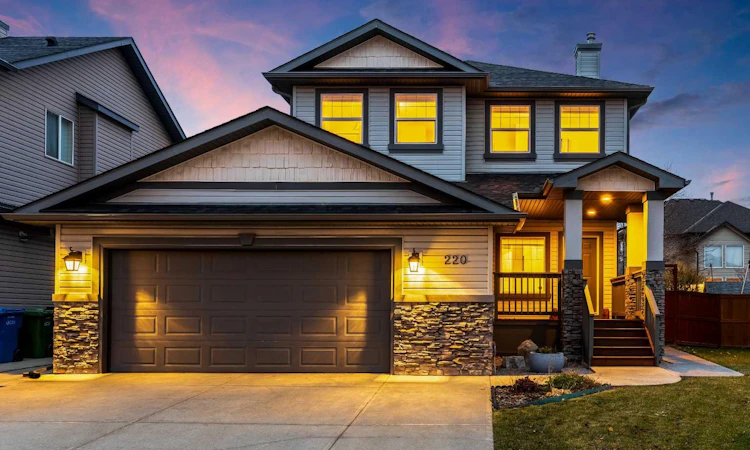 220 West Creek Landing