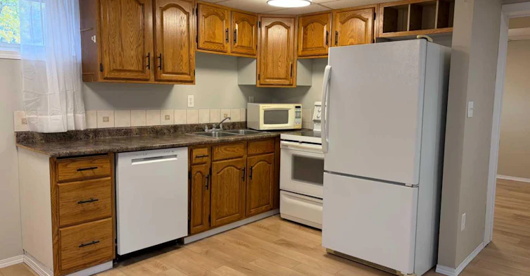 2-1301 17 Street S, Lethbridge, AB, T1K 1A3 - 2