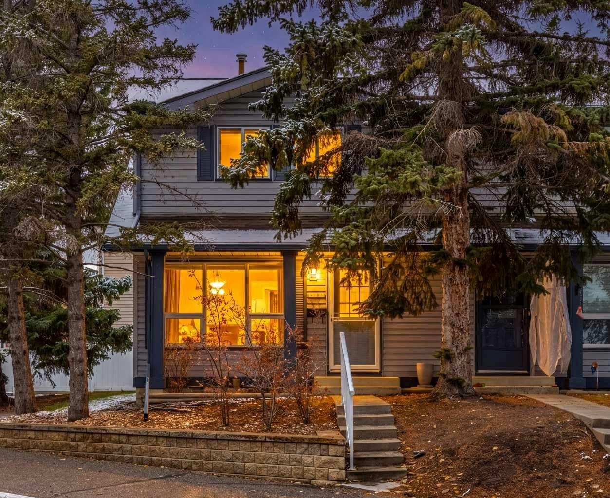 146 Woodmont Terrace SW, Calgary, AB, T2W 4Z4