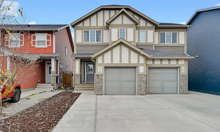 112 Legacy Glen Street SE