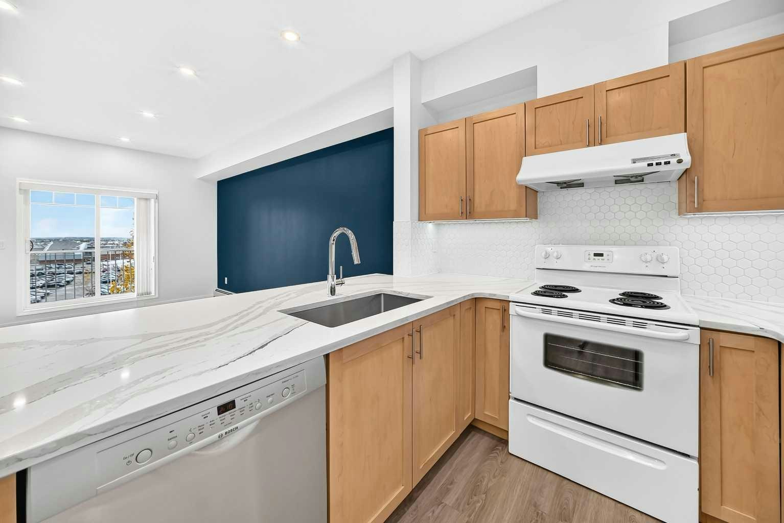 9307-70 Panamount Drive NW, Calgary, AB, T3K 6K6