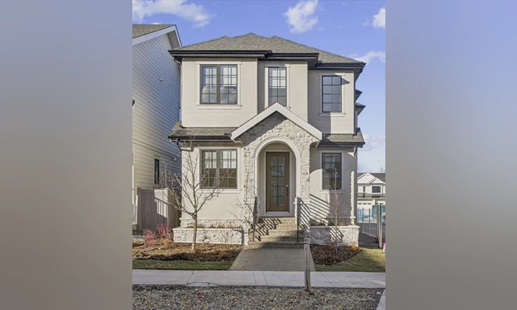 218 Calais Drive SW