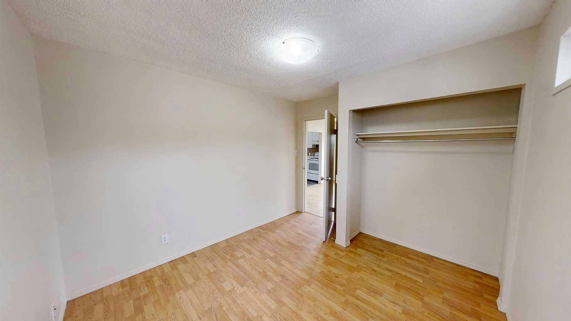 10102 109 Avenue, Grande Prairie, AB, T8V 1R9 - 9
