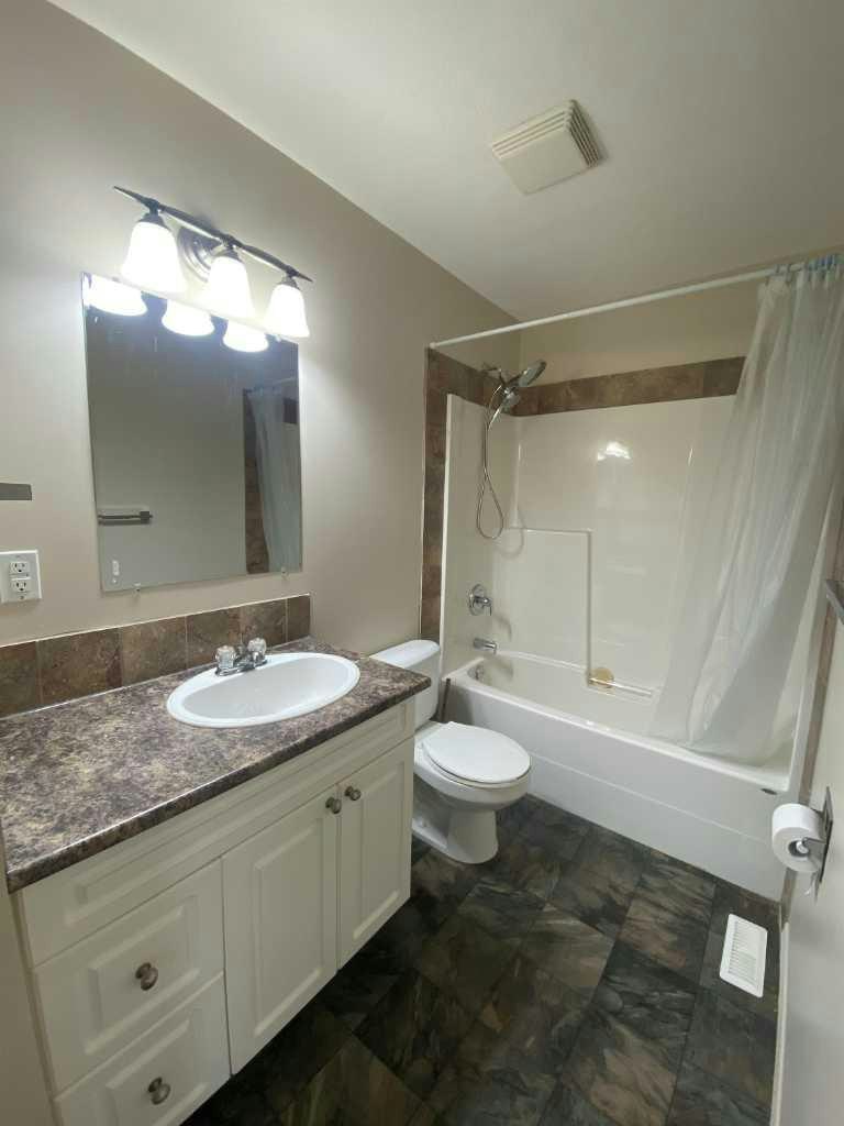 10102 109 Avenue, Grande Prairie, AB, T8V 1R9 - 10