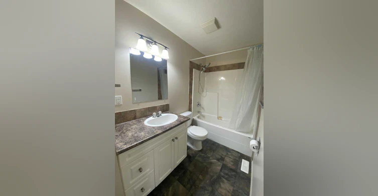 10102 109 Avenue, Grande Prairie, AB, T8V 1R9 - 10