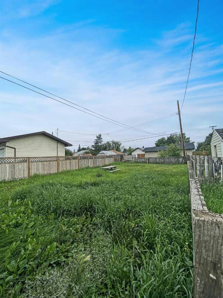 10102 109 Avenue, Grande Prairie, AB, T8V 1R9 - 14