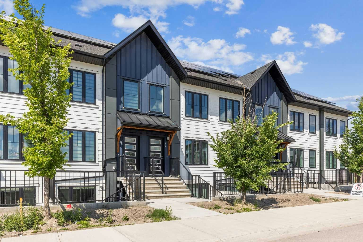 84 Livingston Parade NE, Calgary, AB, T3P 2K4