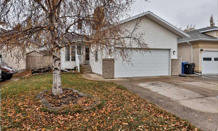 14 Heritage Road W