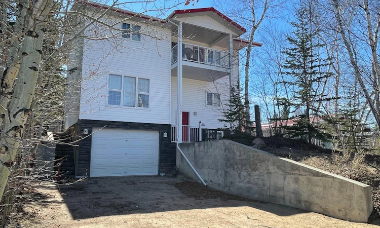 503 Makwa Drive